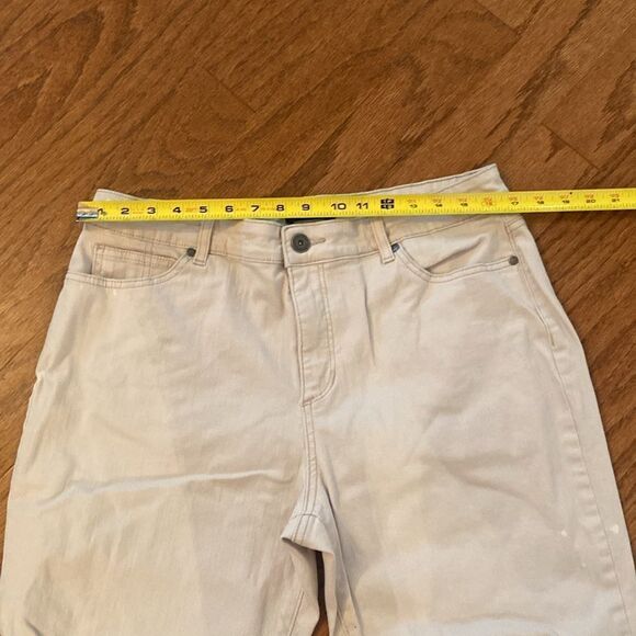 Bandolino Mandie size 14 jeans,  high-rise, A dark white color - Picture 4 of 12